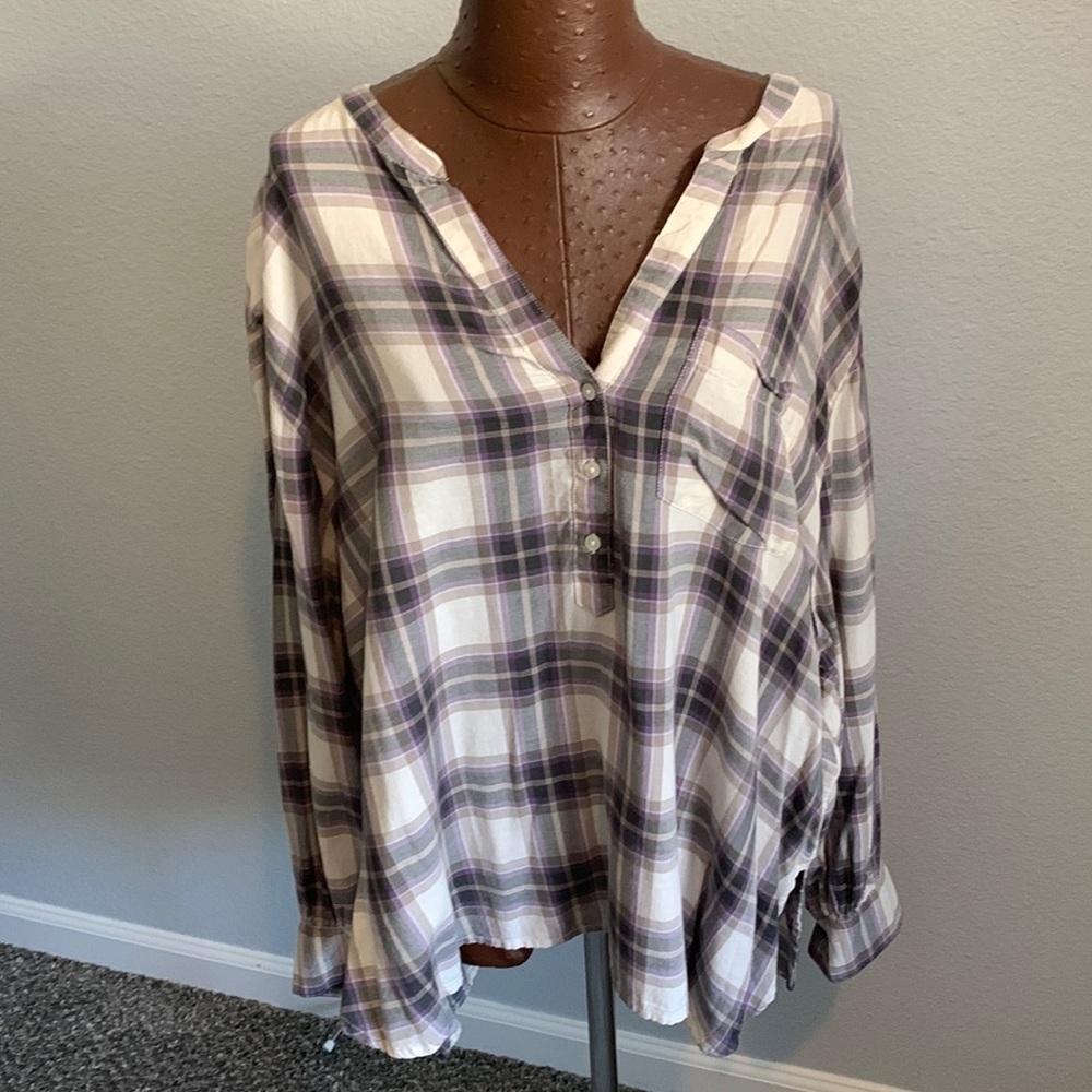 Old Navy plaid shirt